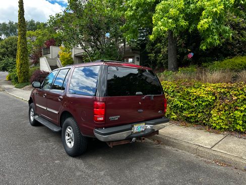 Used 2001 Ford Expedition XLT AWD/4WD image 2