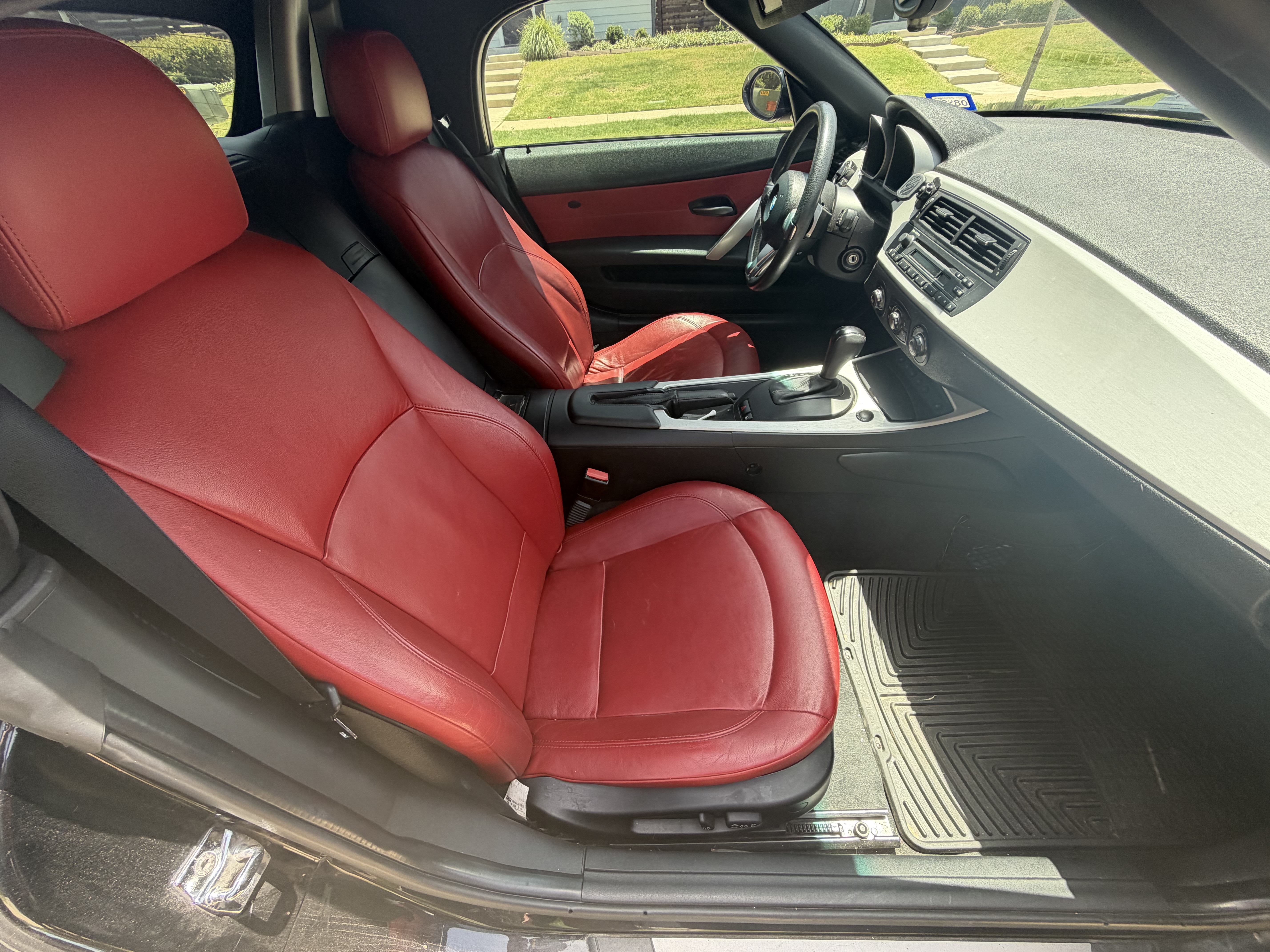 Used 2006 BMW Z4 3.0i RWD image 9