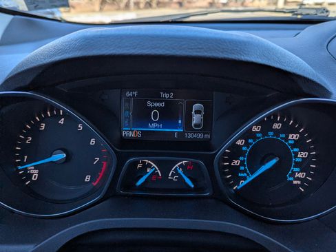 Used 2015 Ford Escape SE w/ SE Chrome Package image 9