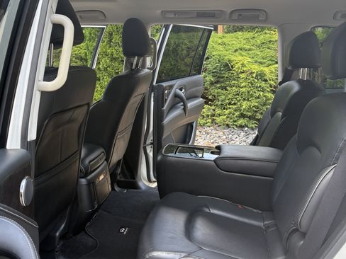 Used 2022 INFINITI QX80 Luxe w/ Cargo Package RWD image 11