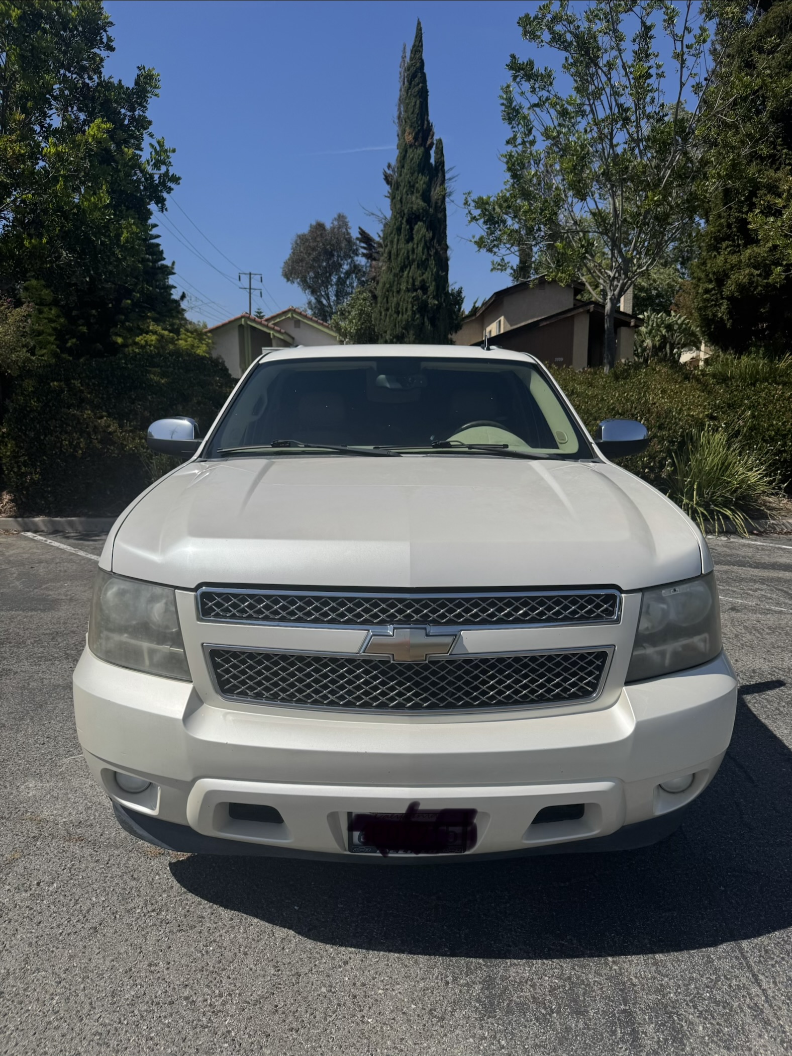 Used 2010 Chevrolet Suburban LTZ RWD image 1