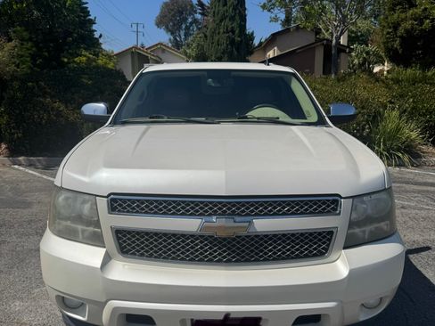 Used 2010 Chevrolet Suburban LTZ RWD image 1