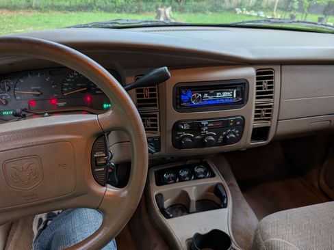 Used 2001 Dodge Durango SLT image 16