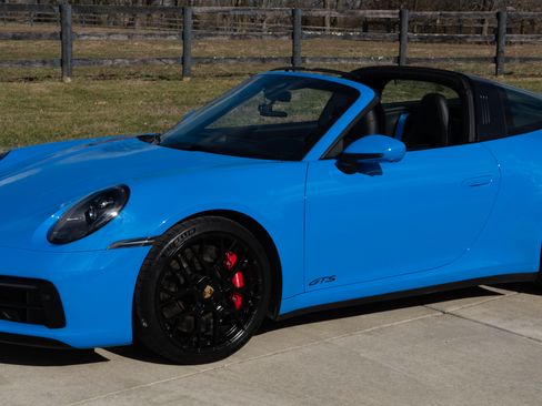 Used 2022 Porsche 911 Targa 4 GTS Coupe 2D image 9