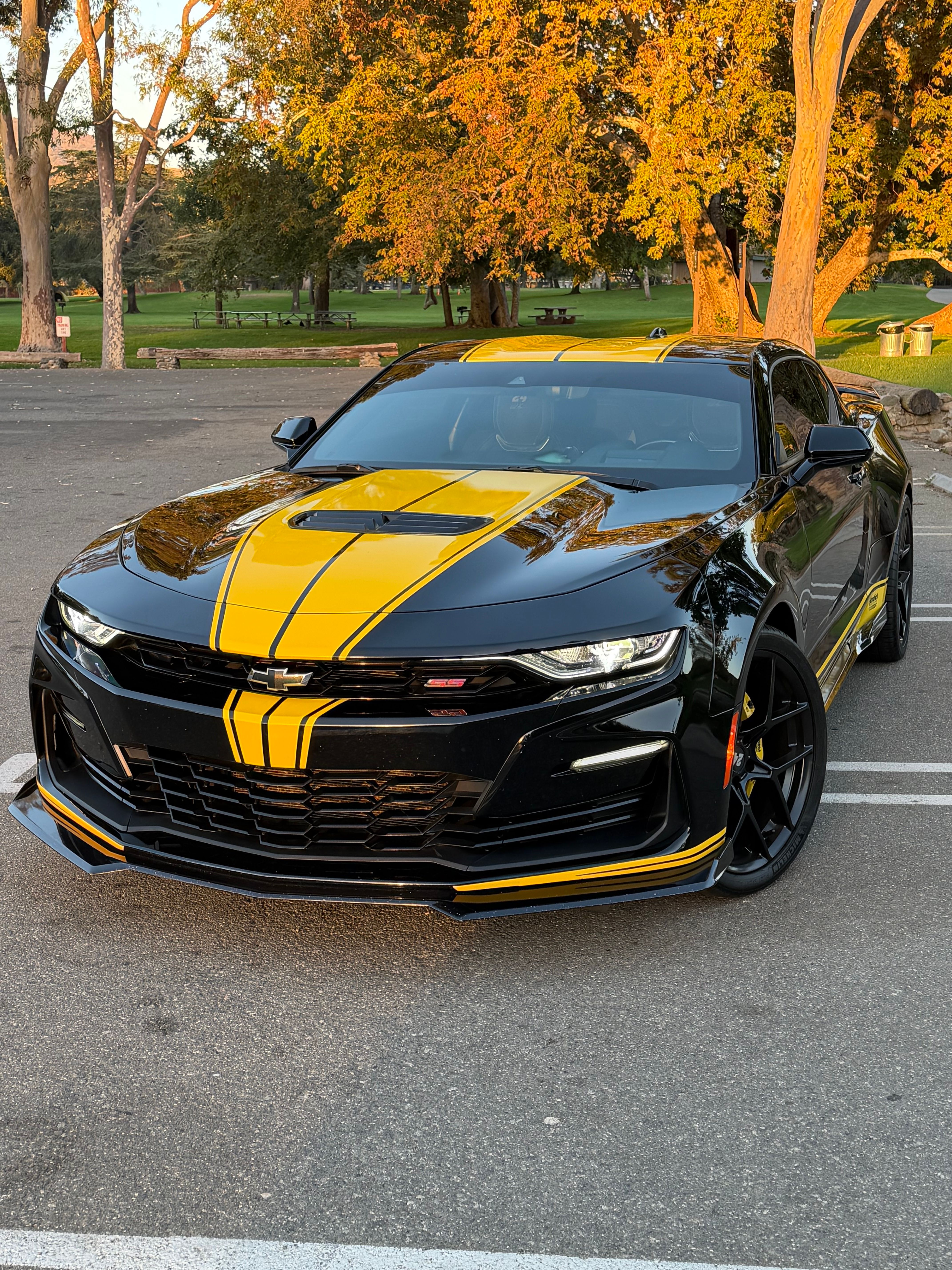 Used 2020 Chevrolet Camaro SS RWD image 1