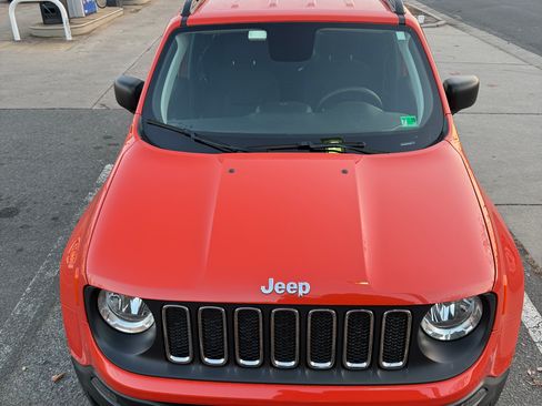 Used 2018 Jeep Renegade Sport w/ Power & Air Group image 4