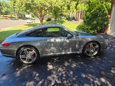 Used 2005 Porsche 911 Carrera image 1