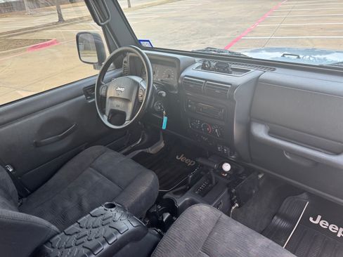 Used 2004 Jeep Wrangler 4WD image 8