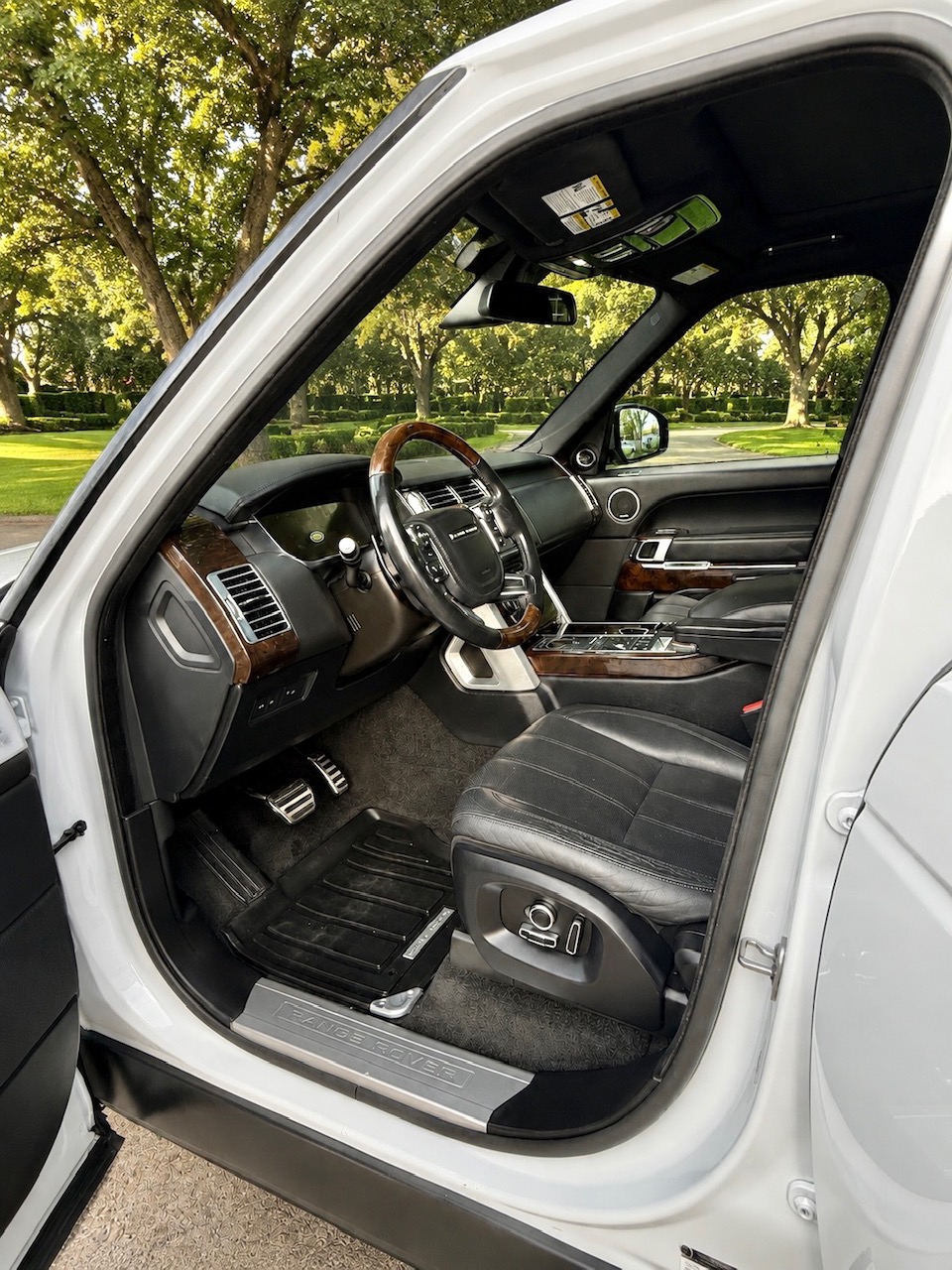 Used 2016 Land Rover Range Rover Supercharged AWD/4WD image 8