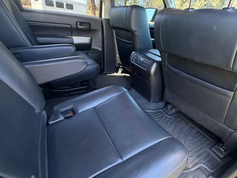 Used 2019 Toyota Sequoia TRD Sport w/ TRD Sport Premium Package image 9