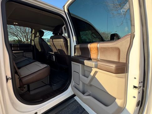 Used 2018 Ford F250 Limited image 12