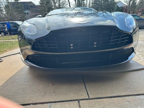 Used 2018 Aston Martin DB11 V12 image 8