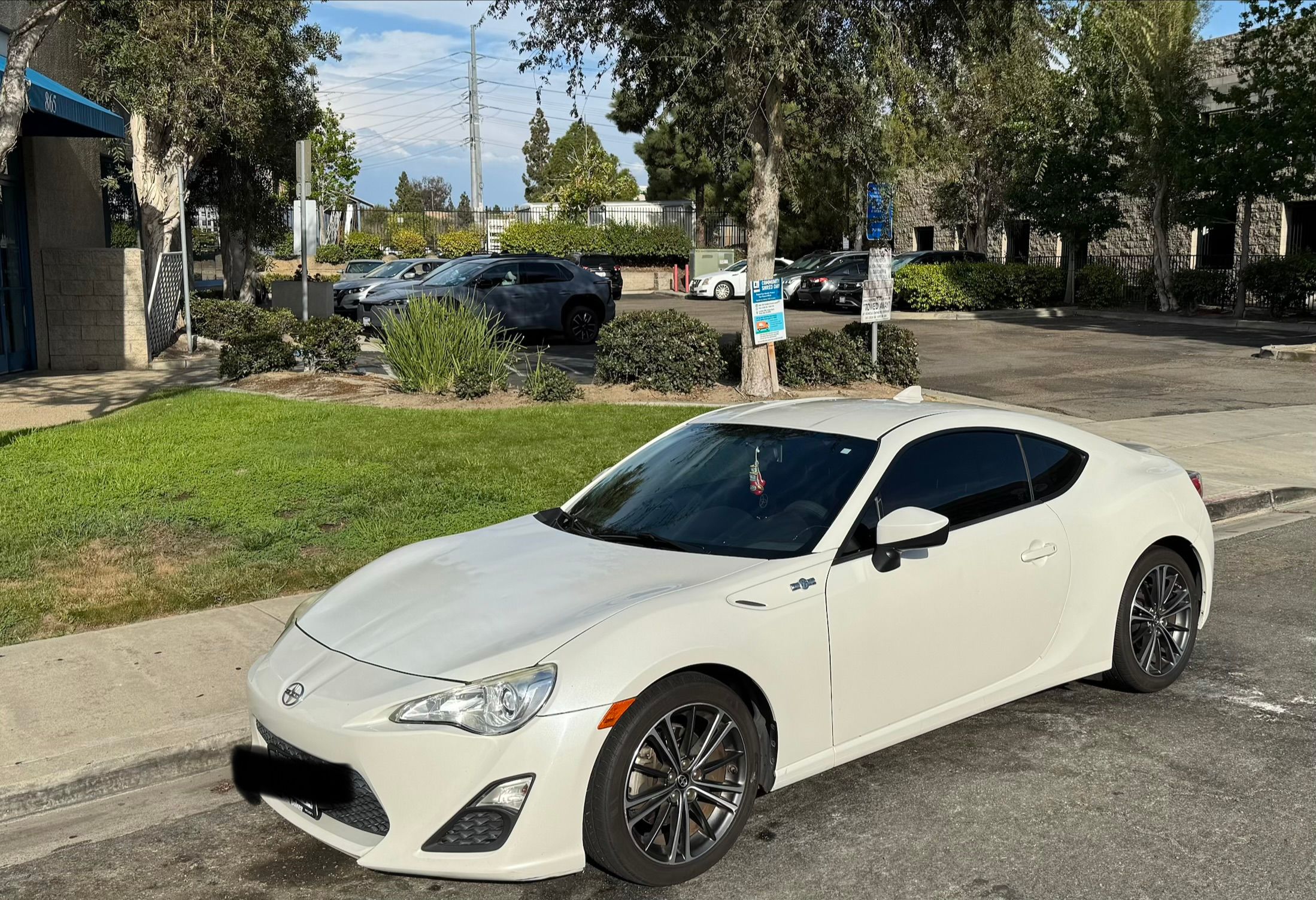 Used 2015 Scion FR-S RWD image 2