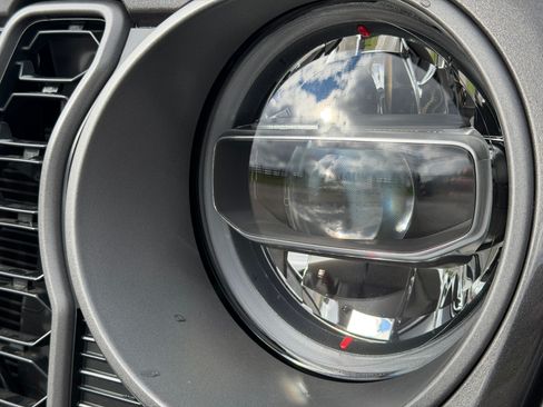 Used 2026 Jeep Wrangler Unlimited Rubicon image 9