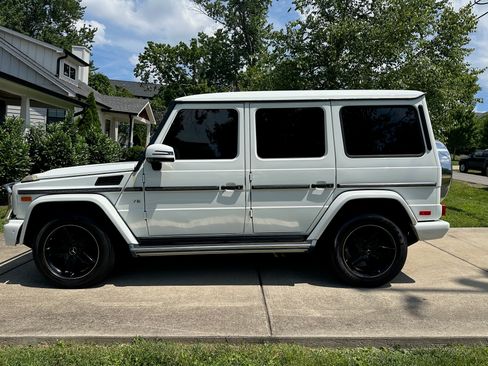 Used 2017 Mercedes-Benz G 550 image 4