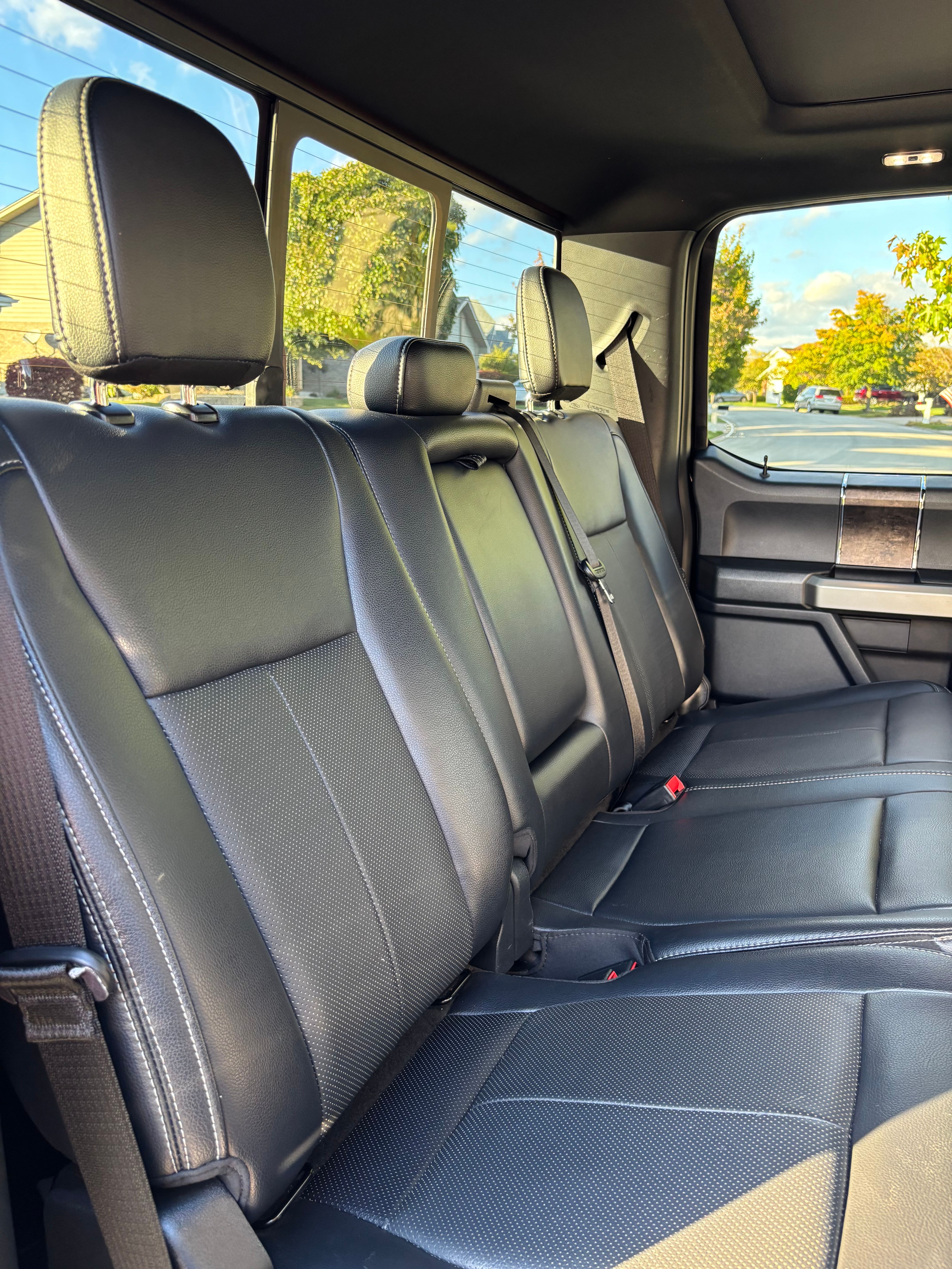 Used 2022 Ford F250 Lariat w/ Black Appearance Package AWD/4WD image 16
