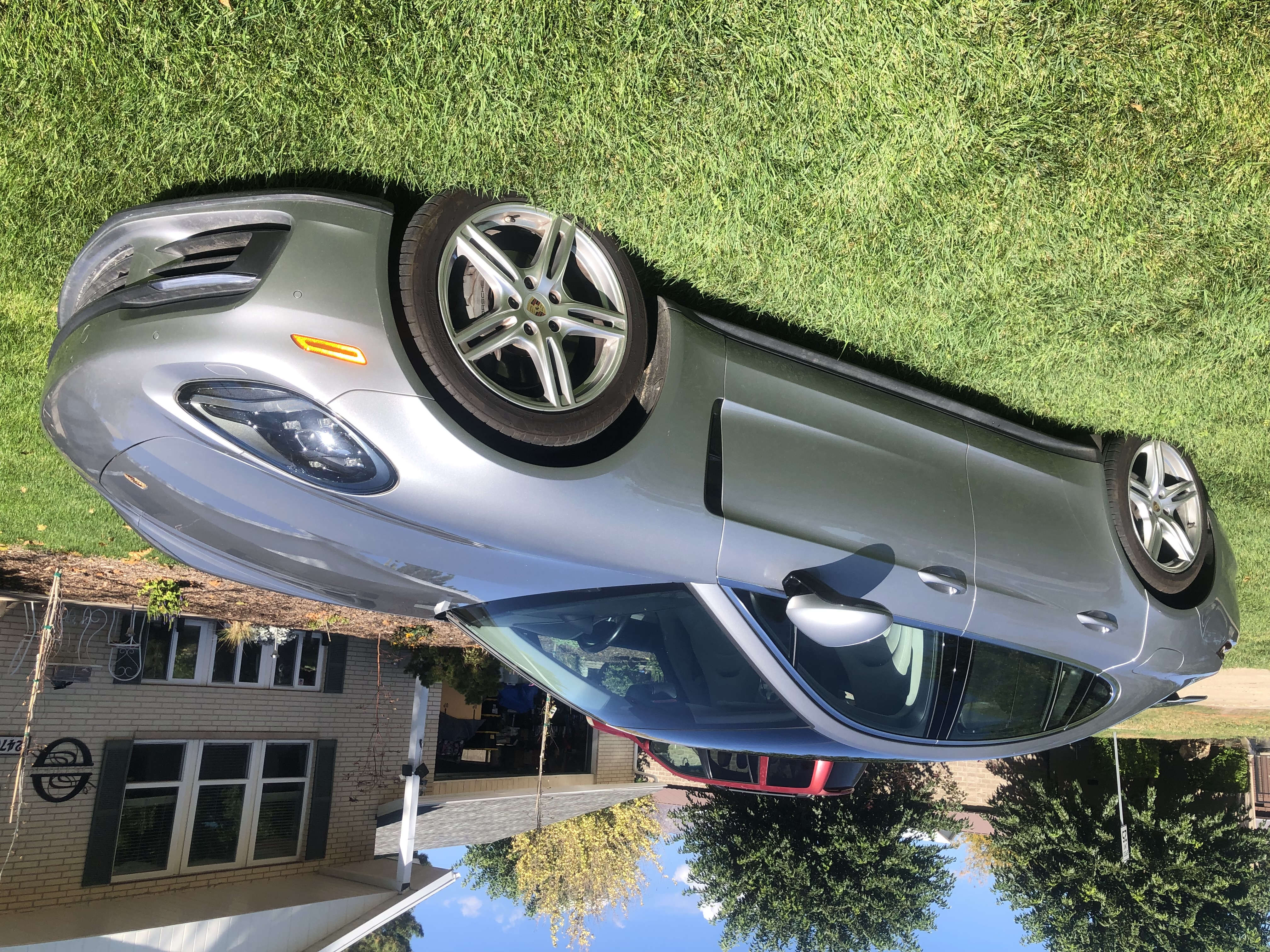 Used 2018 Porsche Panamera 4S AWD/4WD image 12
