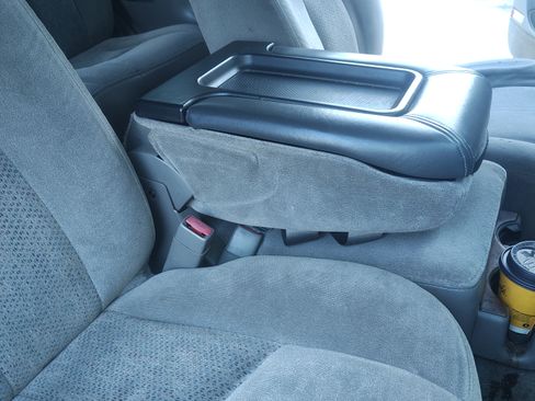 Used 2004 Chevrolet Tahoe LS w/ Cargo Package image 11