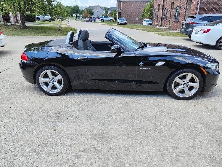 Used 2011 BMW Z4 sDrive30i RWD image 9