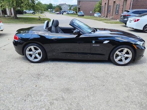 Used 2011 BMW Z4 sDrive30i RWD image 9