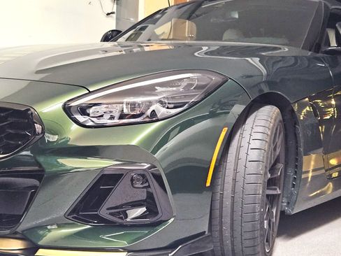 Used 2025 BMW Z4 M40i w/ Edition RWD image 10