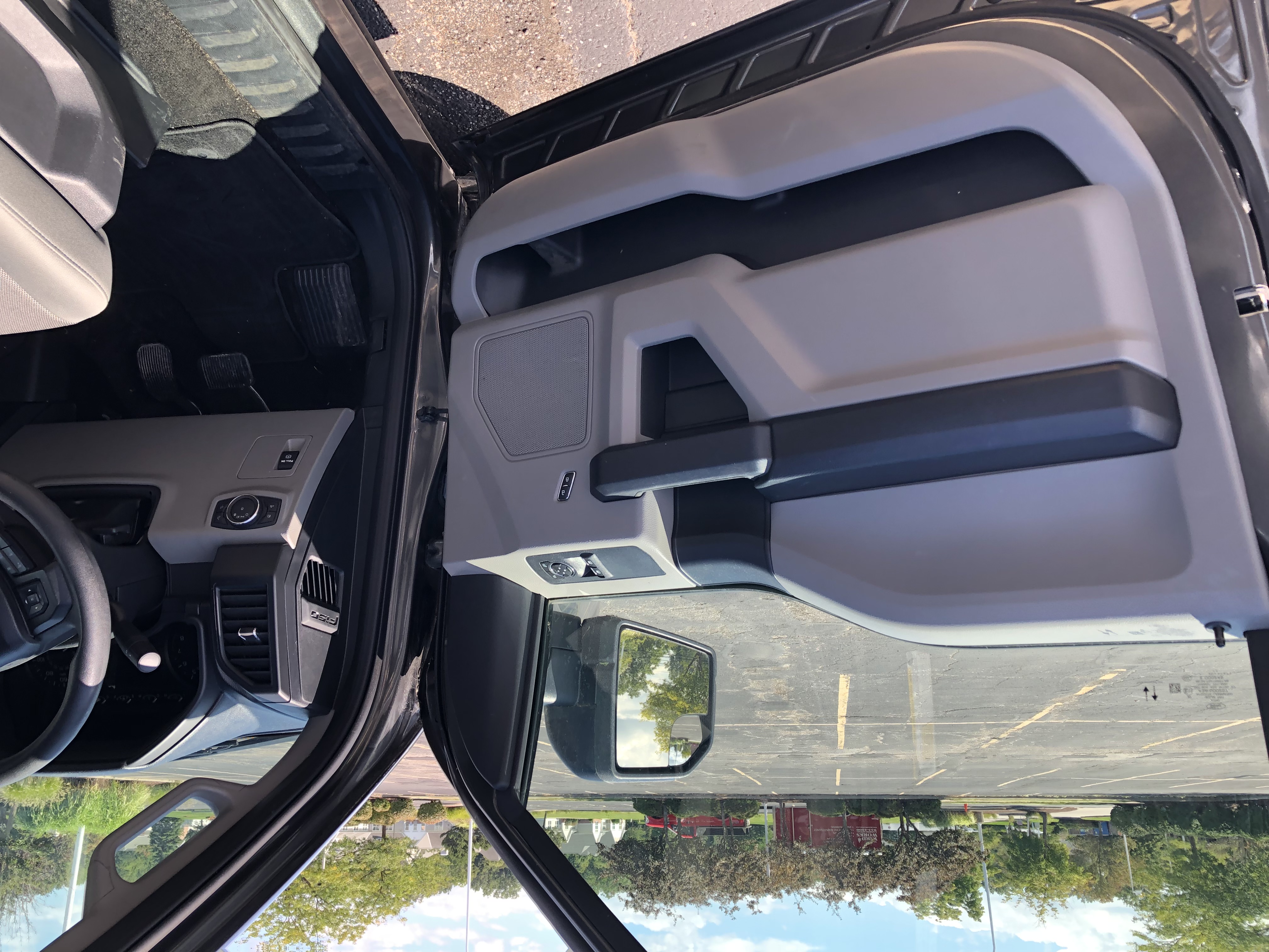 Used 2020 Ford F150 XL w/ Equipment Group 101A Mid RWD image 21
