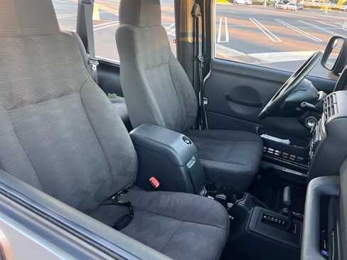 Used 2005 Jeep Wrangler Sport image 13