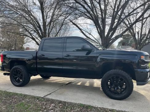 Used 2018 Chevrolet Silverado 1500 LTZ Z71 w/ Redline Edition image 2