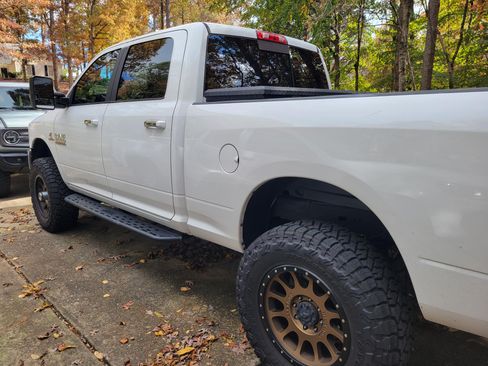 Used 2018 RAM 2500 SLT image 2