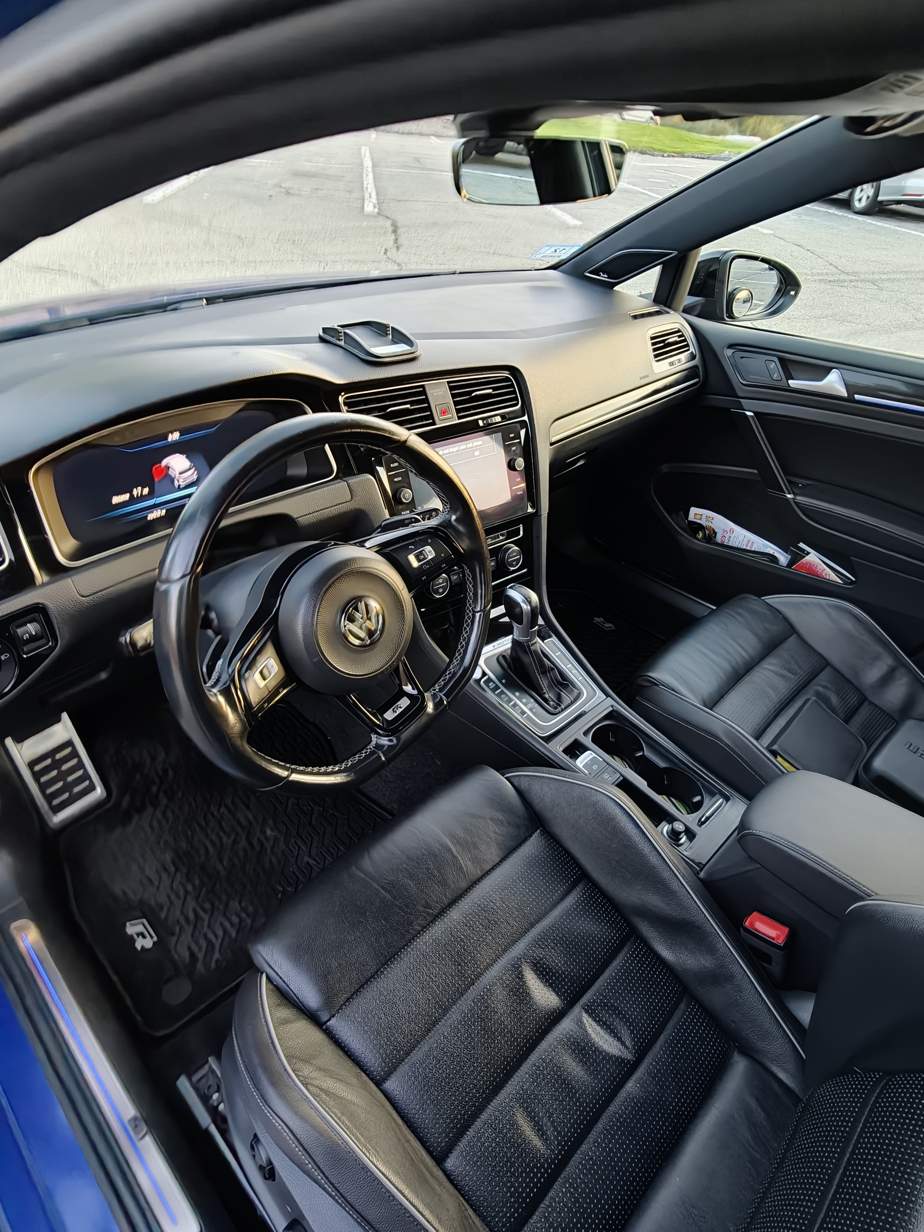 Used 2018 Volkswagen Golf 4-Door AWD/4WD image 10