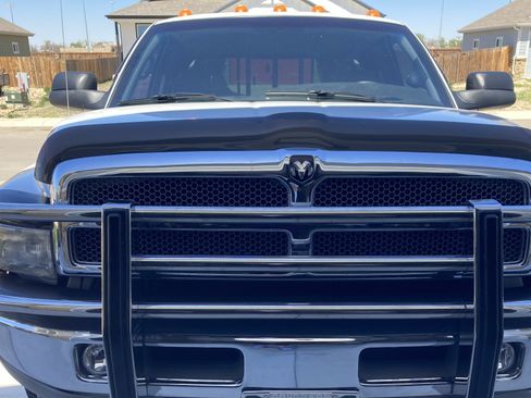 Used 2000 Dodge Ram 3500 Truck 2WD Quad Cab image 4