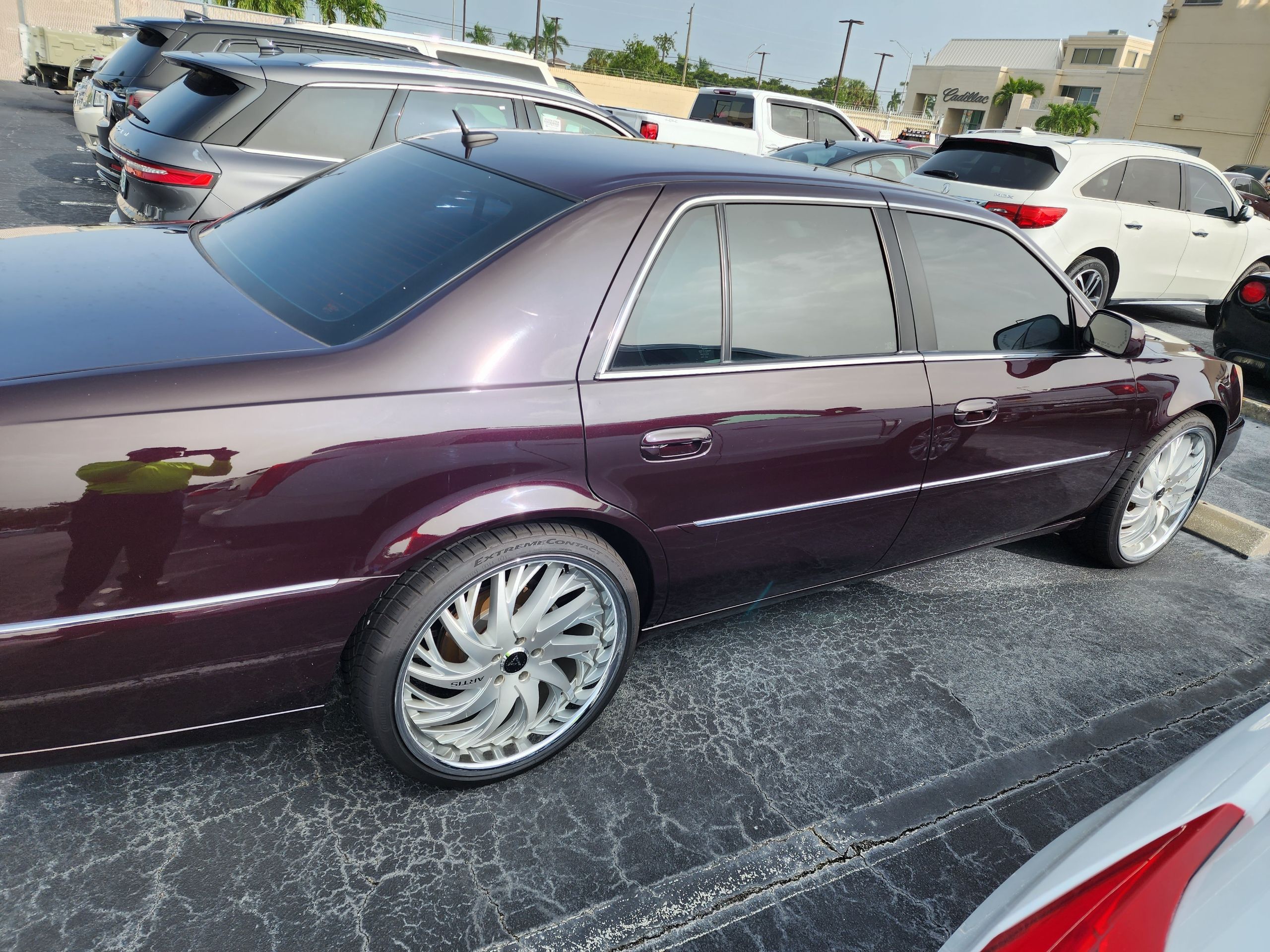 Used 2008 Cadillac DTS w/ Sun And Navigation Package FWD image 14