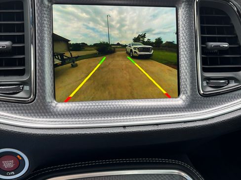 Used 2017 Dodge Challenger SRT Hellcat RWD image 10