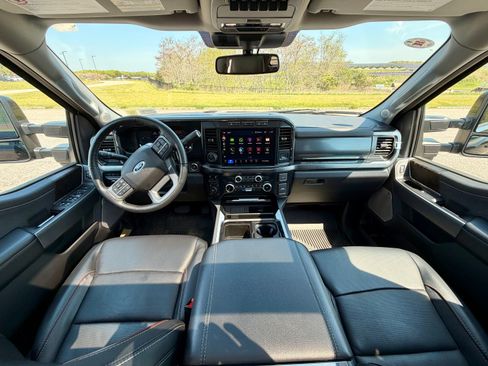 Used 2024 Ford F350 Lariat w/ Lariat Ultimate Package AWD/4WD image 13