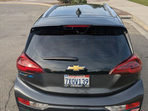 Used 2017 Chevrolet Bolt Premier w/ Driver Confidence II Package image 5