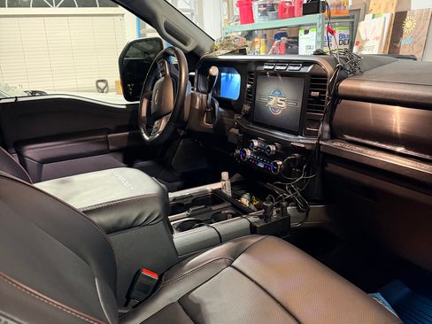 Used 2023 Ford F250 Lariat w/ Lariat Ultimate Package image 11