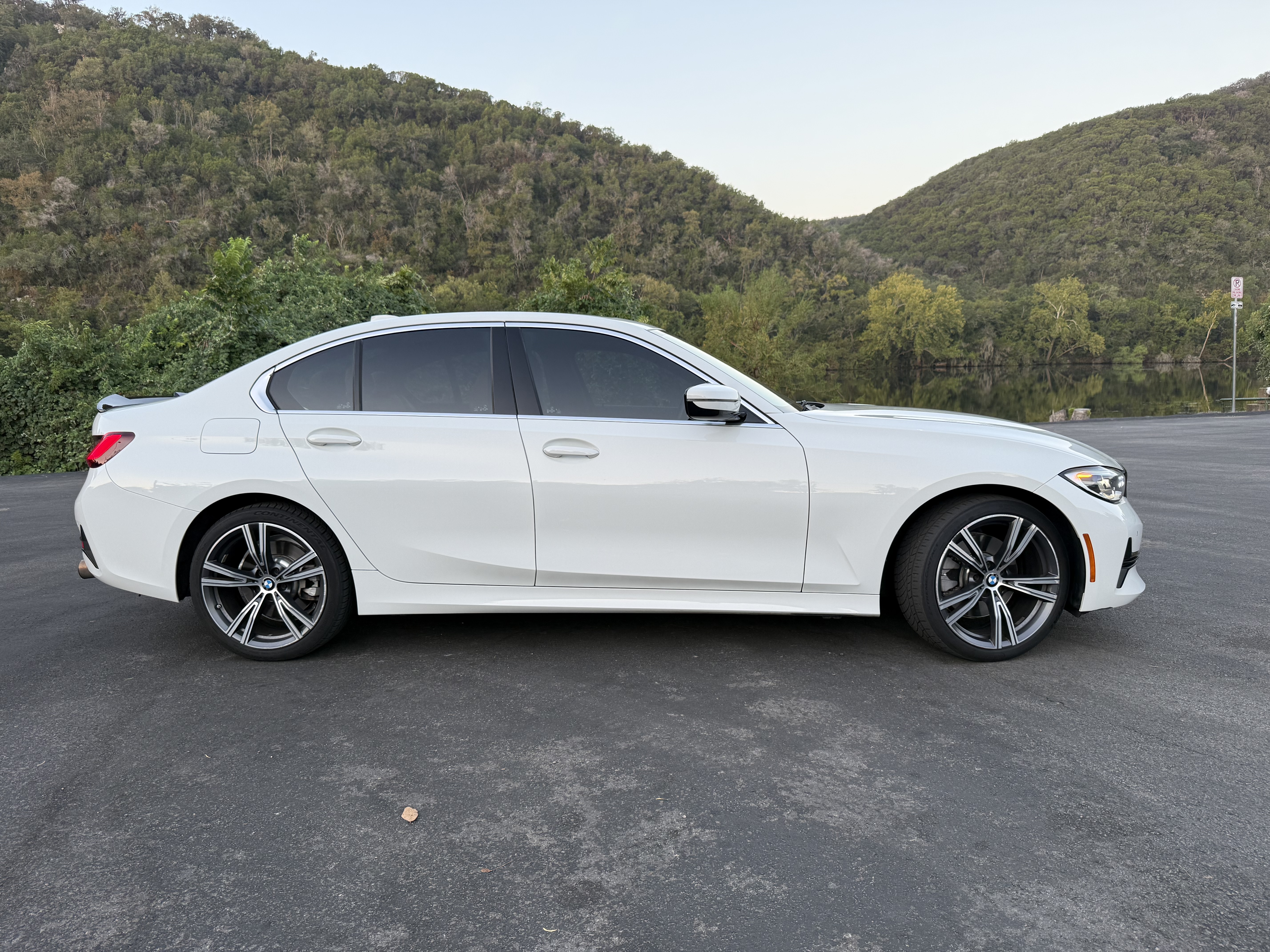Used 2022 BMW 330i Sedan w/ Driving Assistance Package RWD image 5