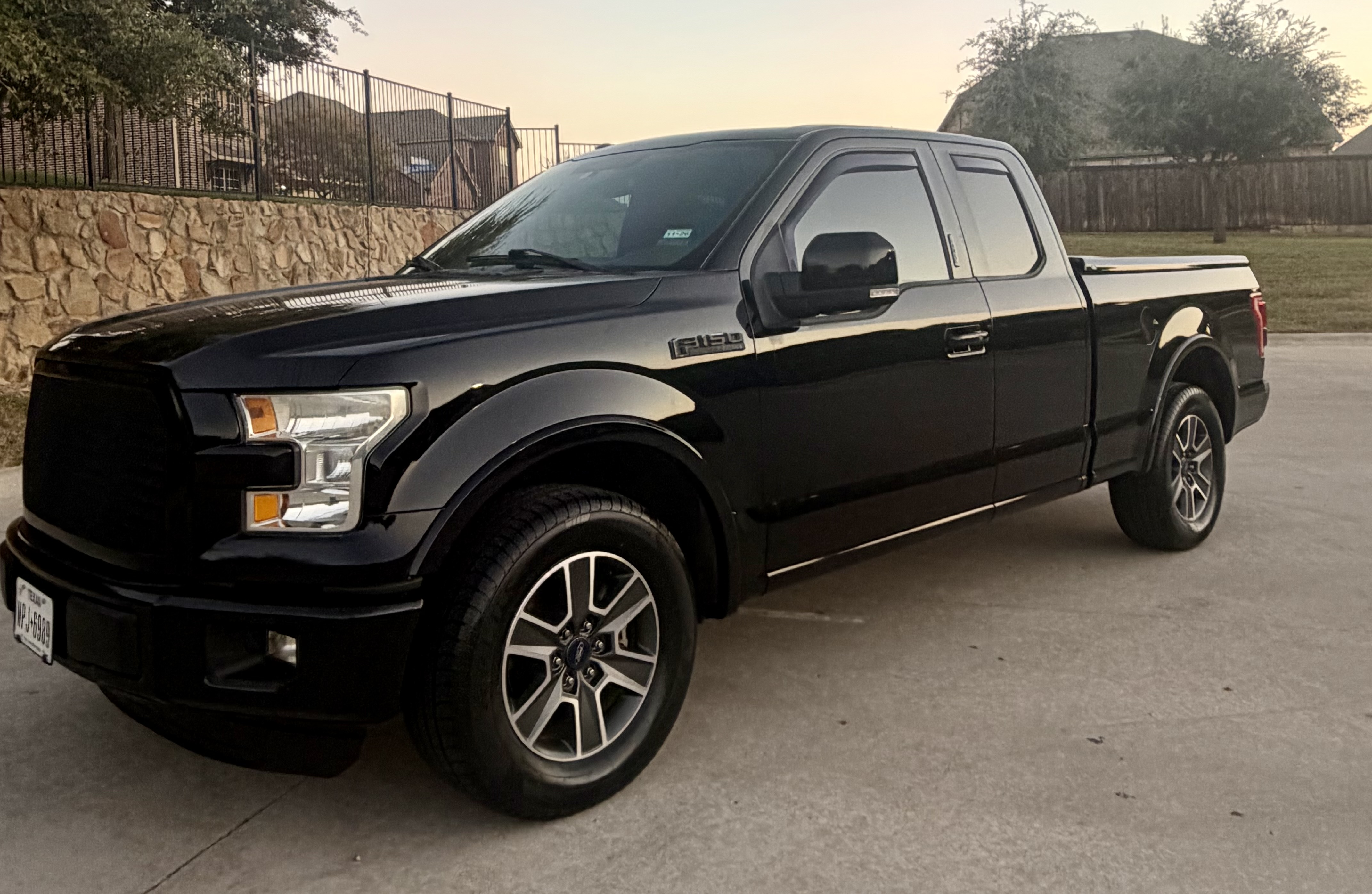 Used 2016 Ford F150 Lariat RWD image 18