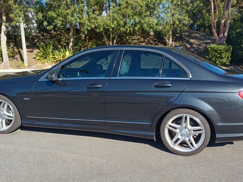 Used 2012 Mercedes-Benz C 250 Sedan image 9
