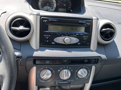 Used 2006 Scion xA FWD image 16