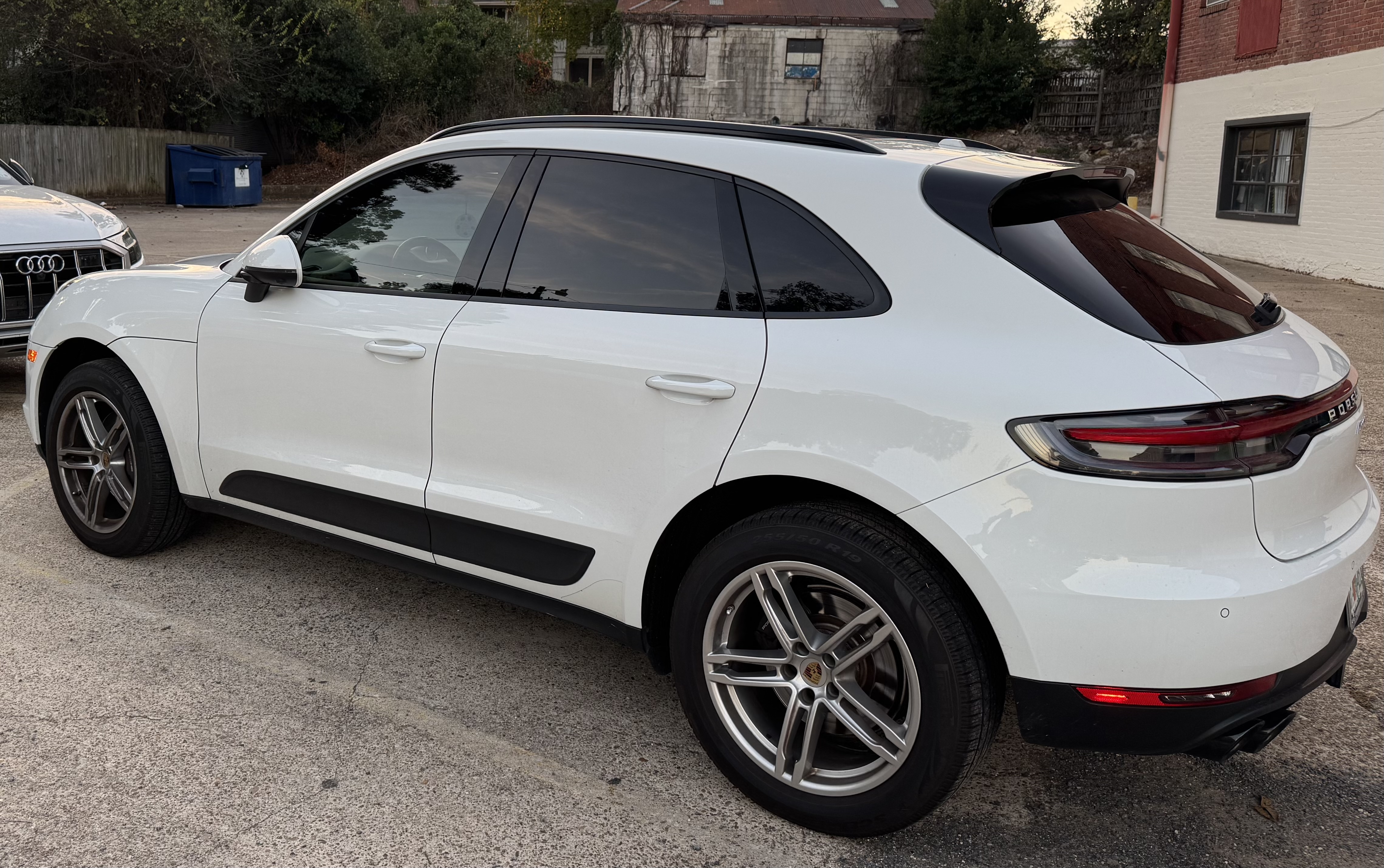 Used 2021 Porsche Macan AWD/4WD image 4