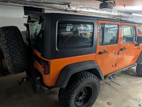 Used 2012 Jeep Wrangler Unlimited Sport w/ Trailer Tow Group image 6