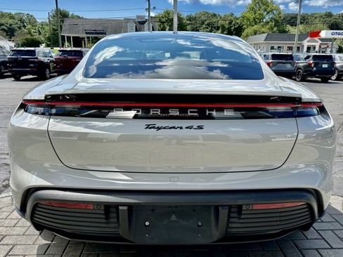 Used 2022 Porsche Taycan 4S image 5