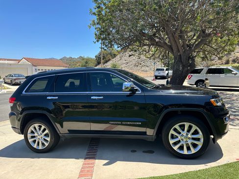 Used 2017 Jeep Grand Cherokee Limited w/ Trailer Tow Group IV AWD/4WD image 1