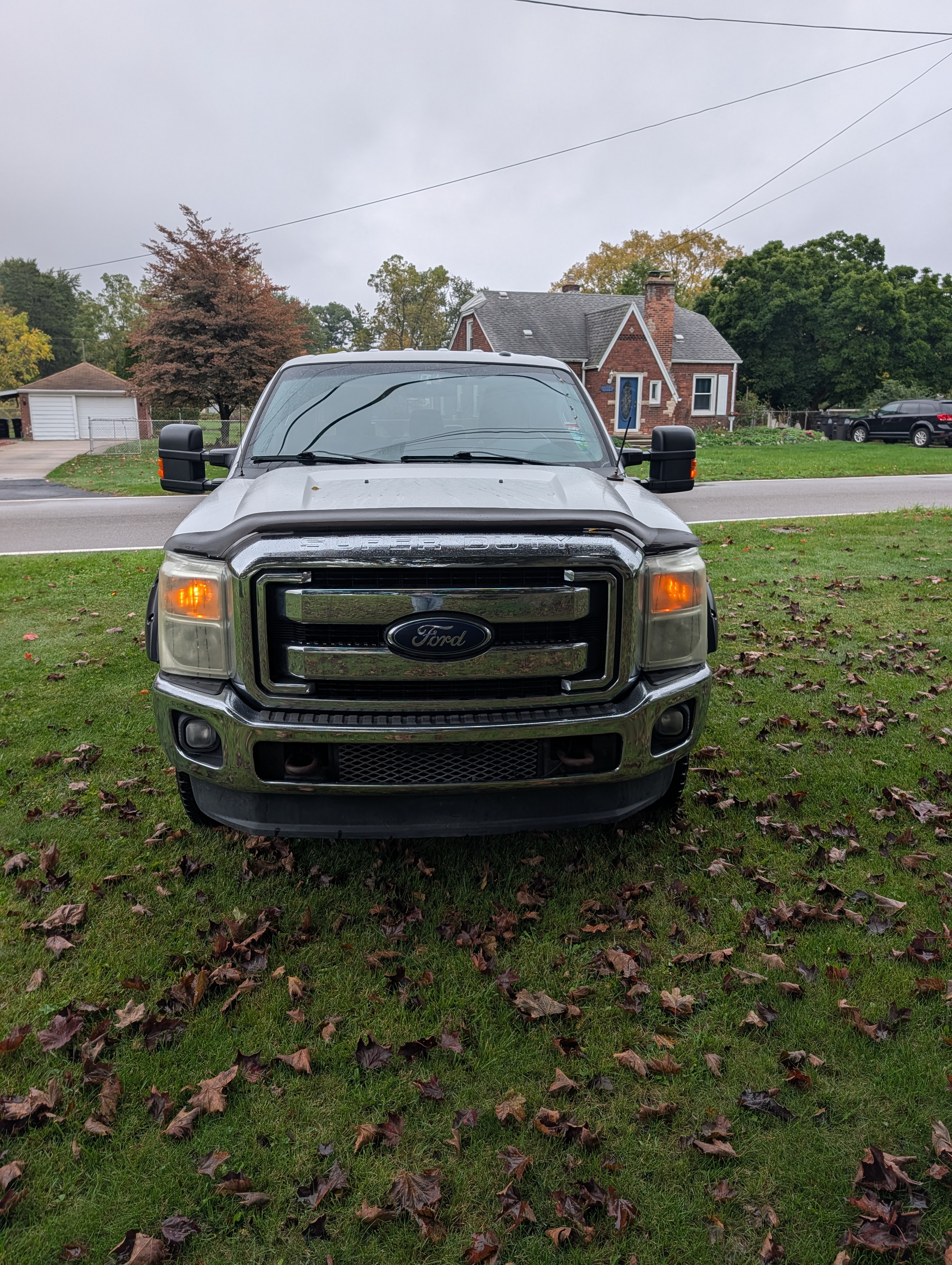 Used 2013 Ford F250 XLT w/ Advanced Security Group AWD/4WD image 2
