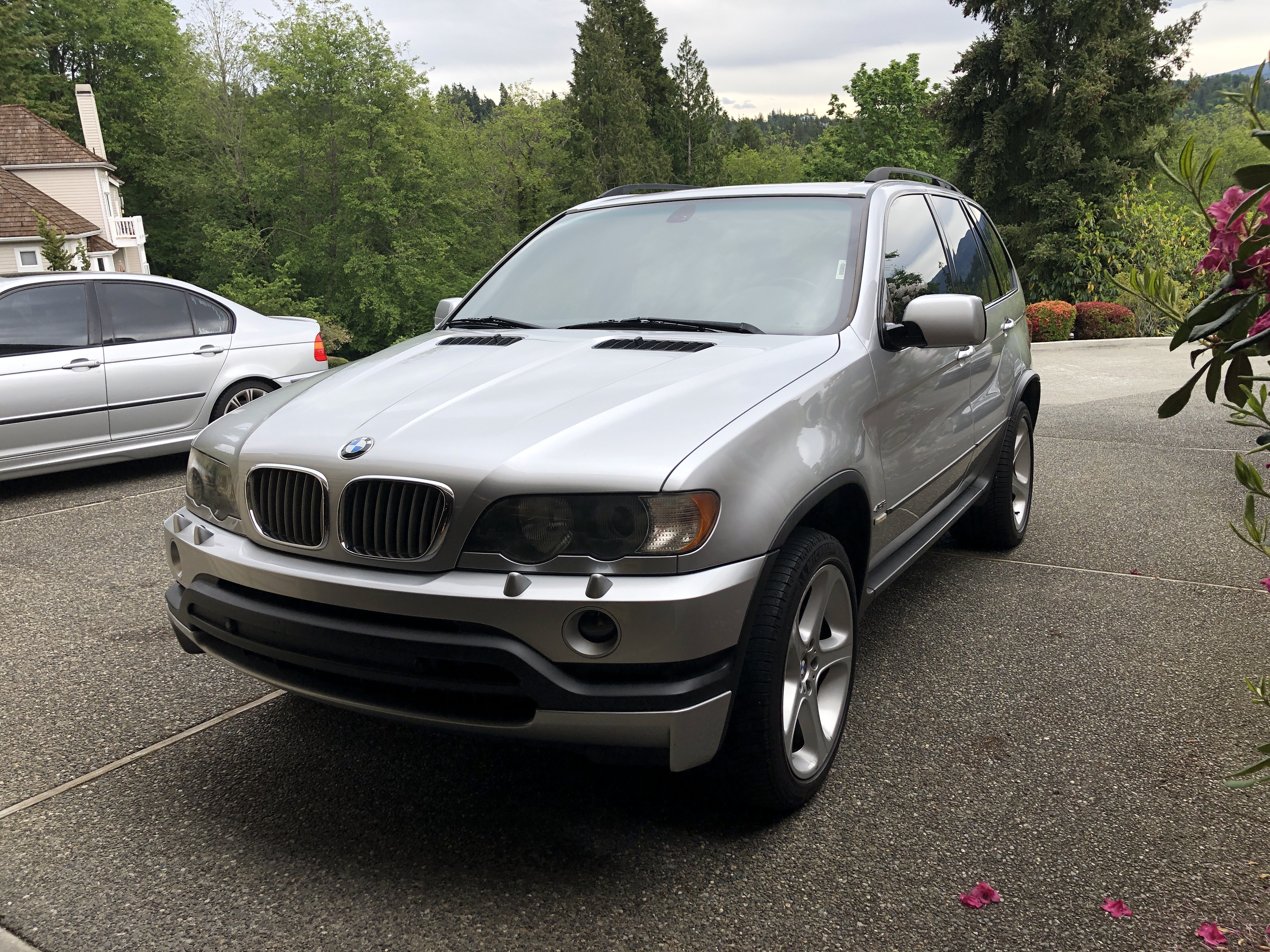 Used 2002 BMW X5 4.6is AWD/4WD image 2