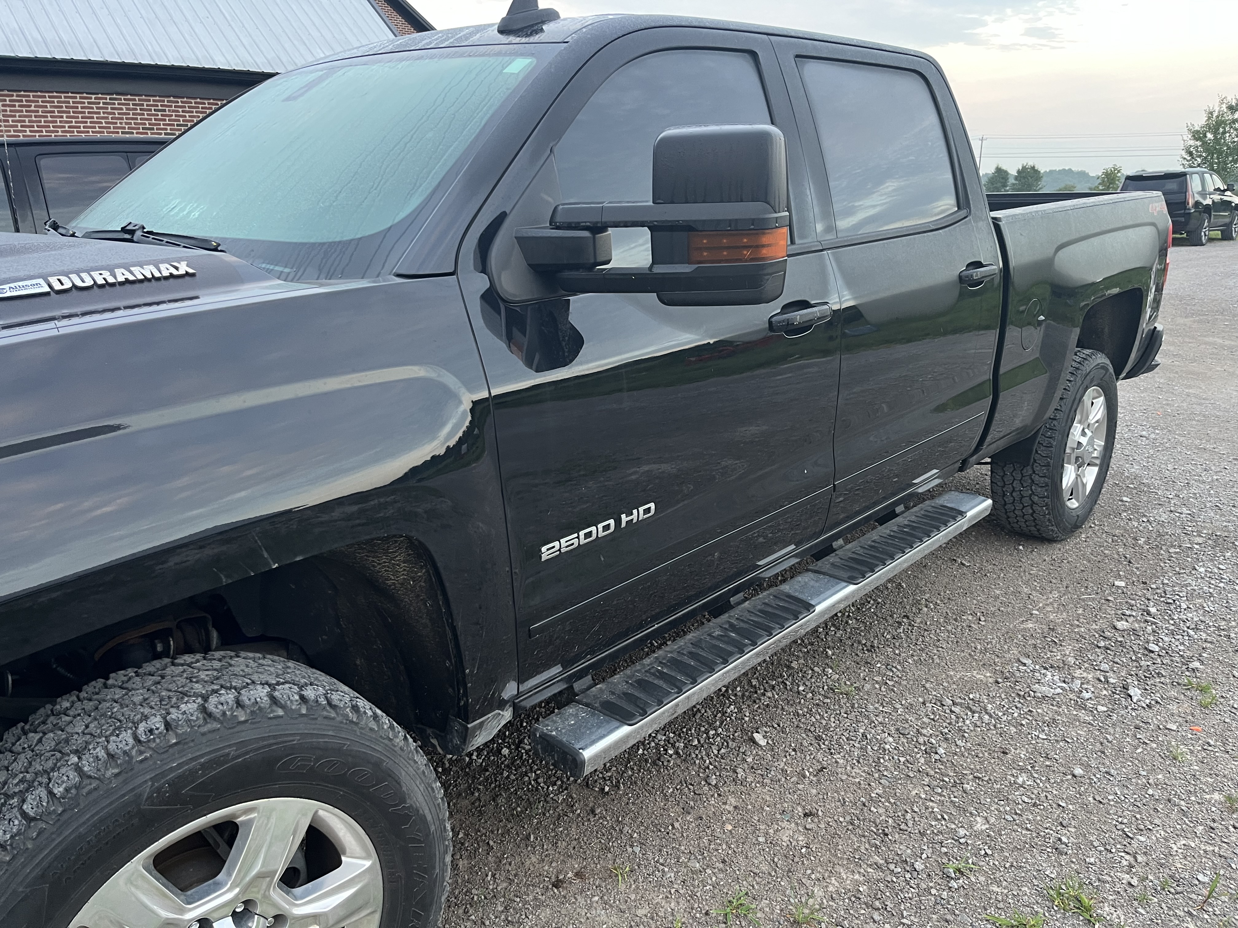Used 2006 Chevrolet Silverado 2500 W/T w/ Snow Plow Prep Package AWD/4WD image 1