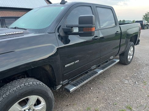 Used 2006 Chevrolet Silverado 2500 W/T w/ Snow Plow Prep Package AWD/4WD image 1
