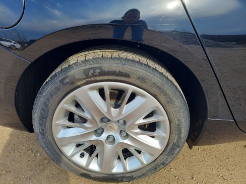 Used 2017 Chevrolet Impala LS w/ Protection Package image 9