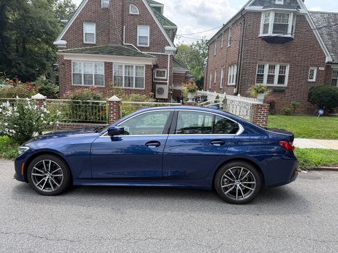 Used 2020 BMW 330i xDrive Sedan w/ Premium Package AWD/4WD image 5